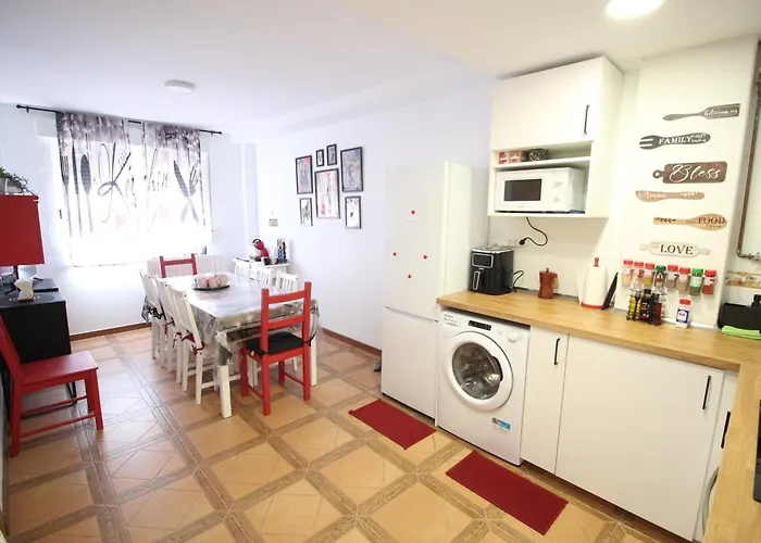 Gran Piso Con Parking Privado Lägenhet